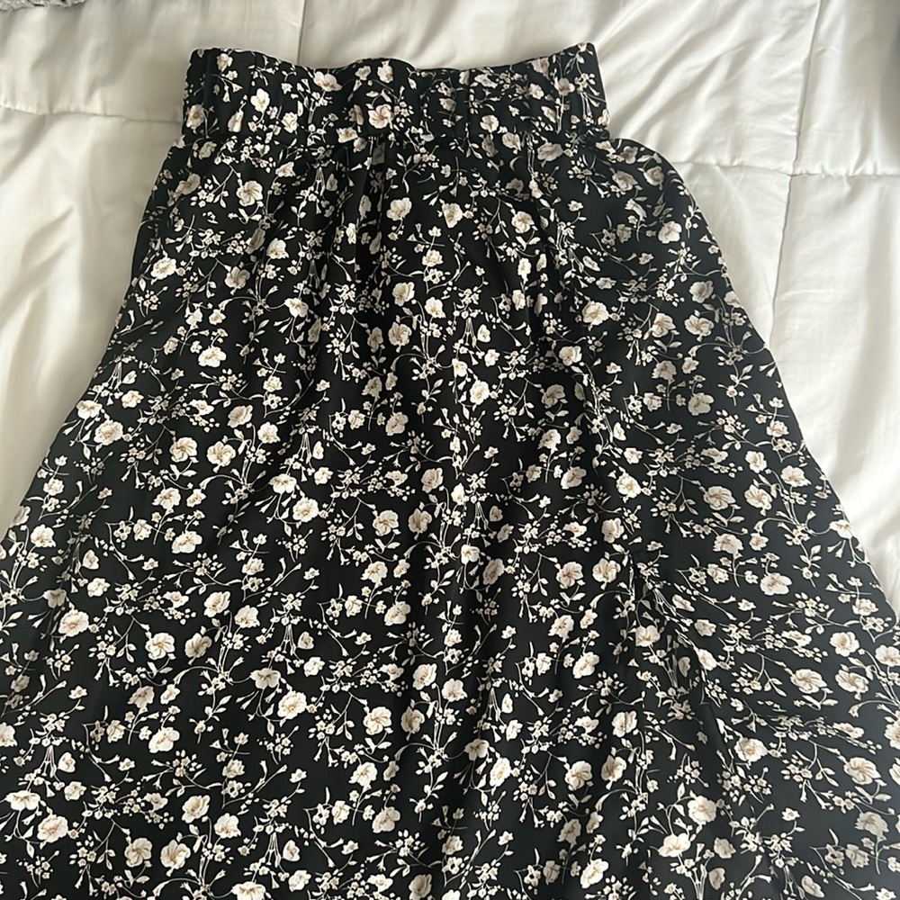 ROMWE Black Floral Midi Skirt